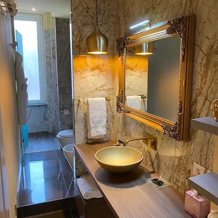 Intomilan I Design Galleria Del Corso * Милан
